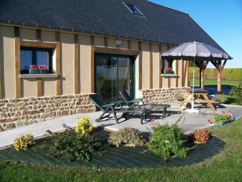 La terrasse fleurie d’un gîte Bellevue